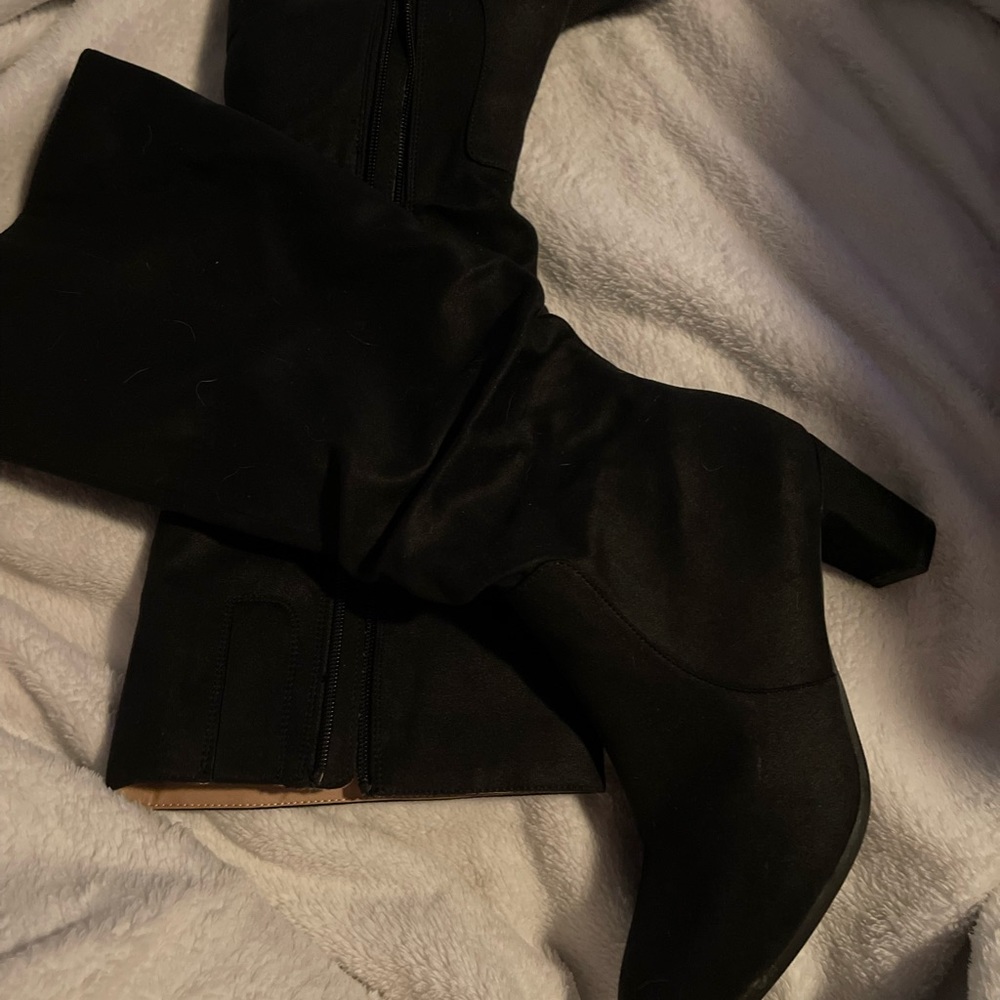 High heel boots